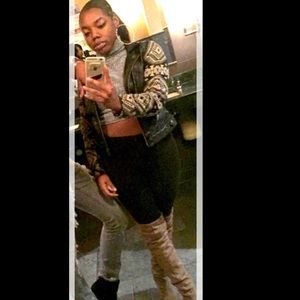 Meet your Posher, Dennay